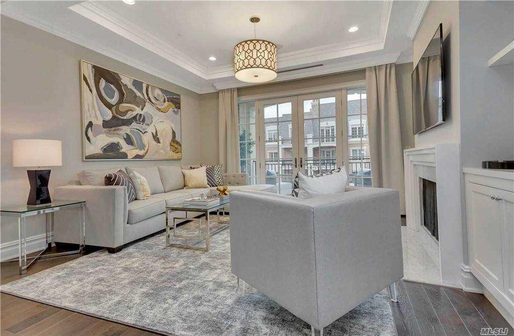 1000 Royal Court # 1203, North Hills, NY 11040