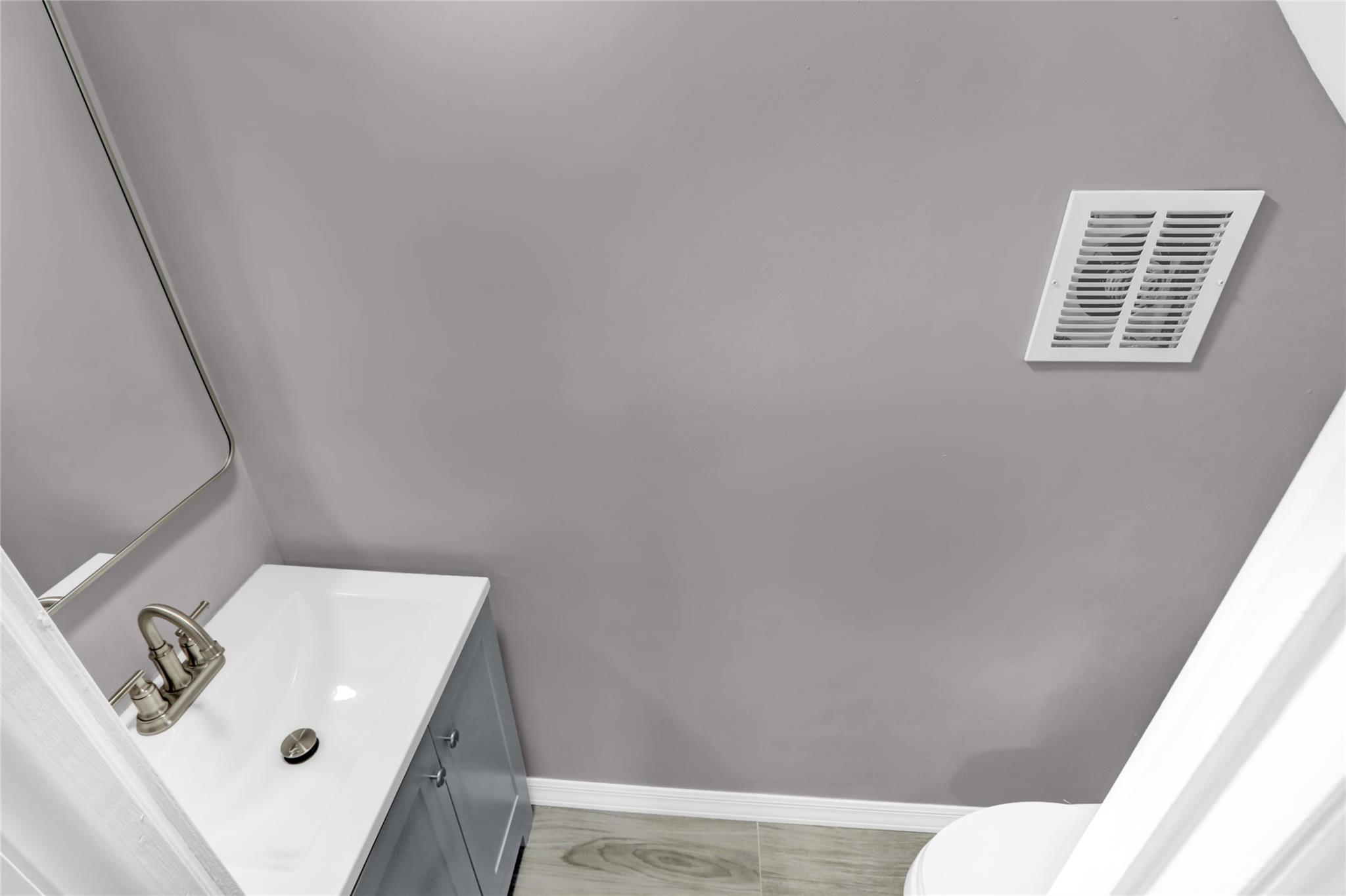 62-22 80th Road, Glendale, NY 11385