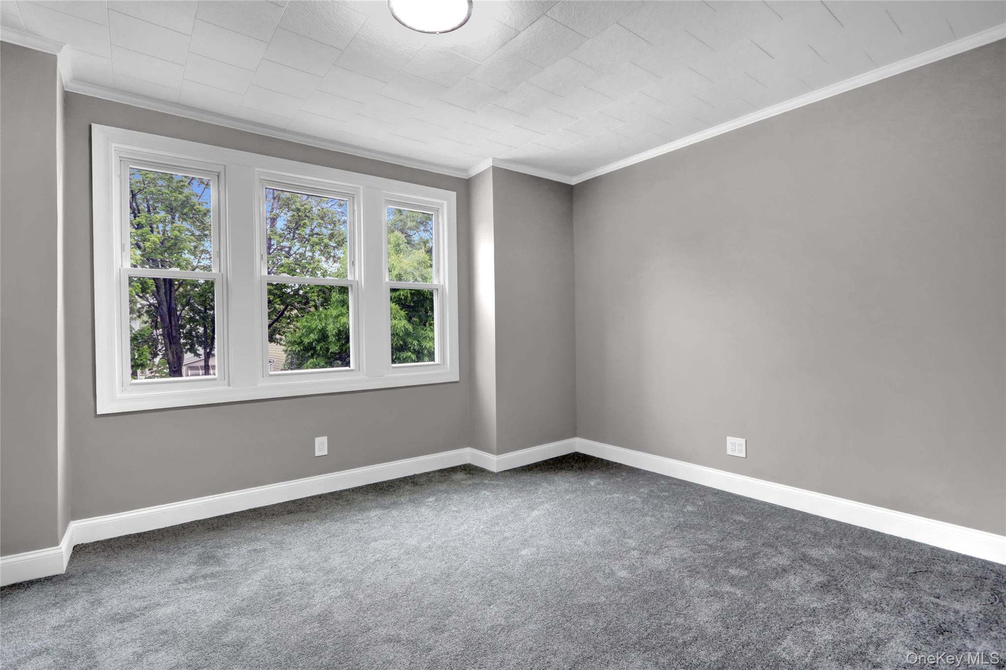 62-22 80th Road, Glendale, NY 11385