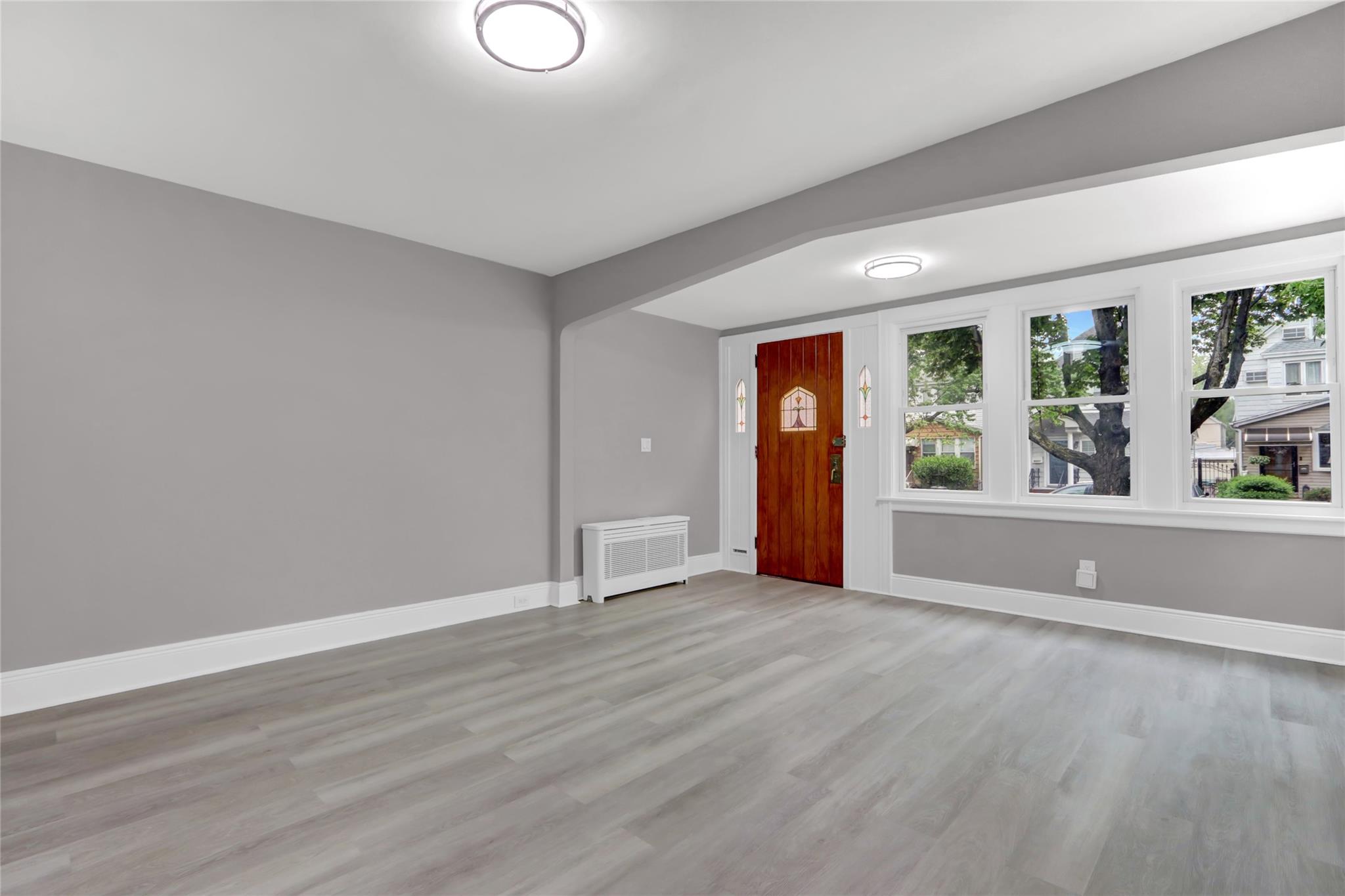 62-22 80th Road, Glendale, NY 11385