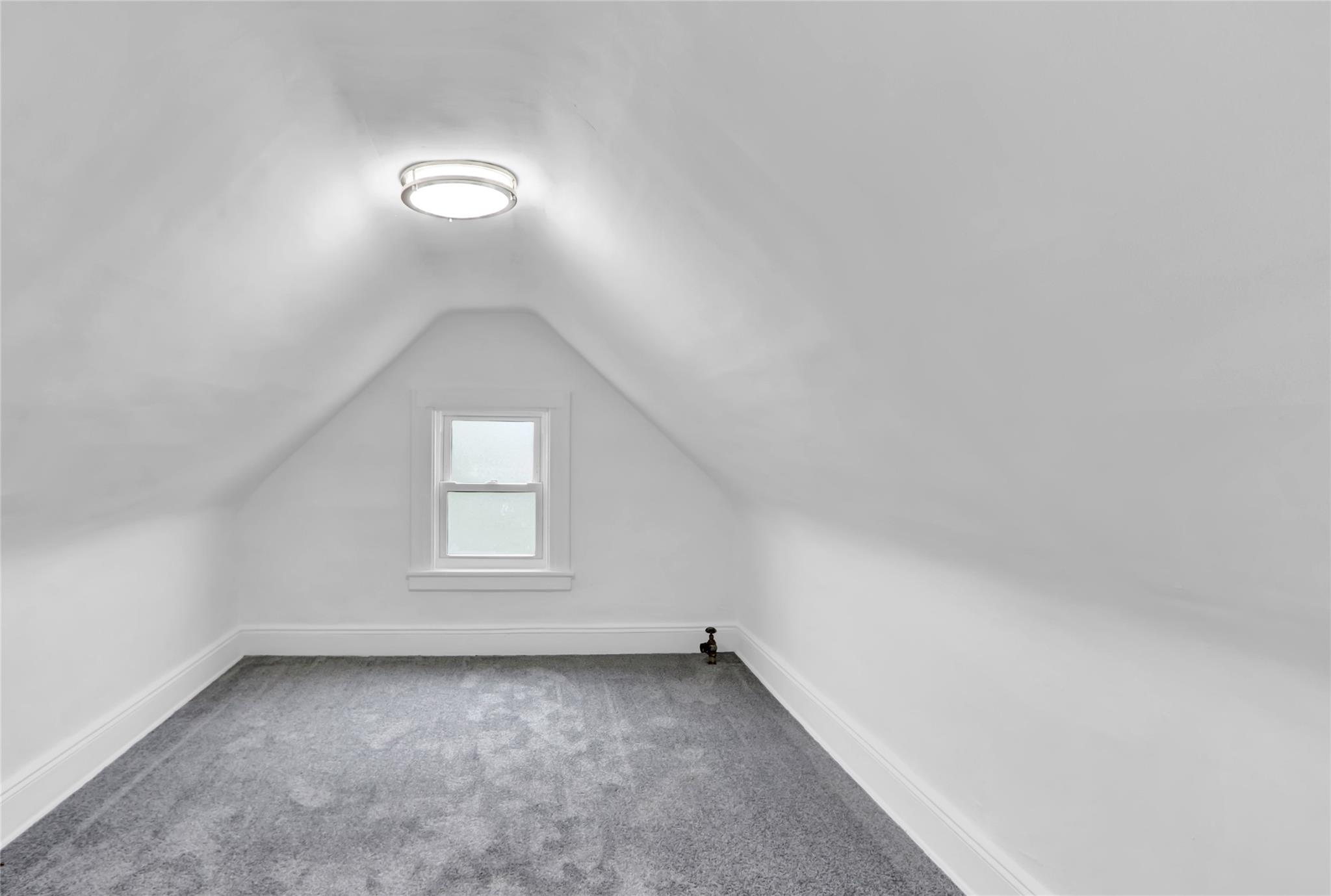 62-22 80th Road, Glendale, NY 11385