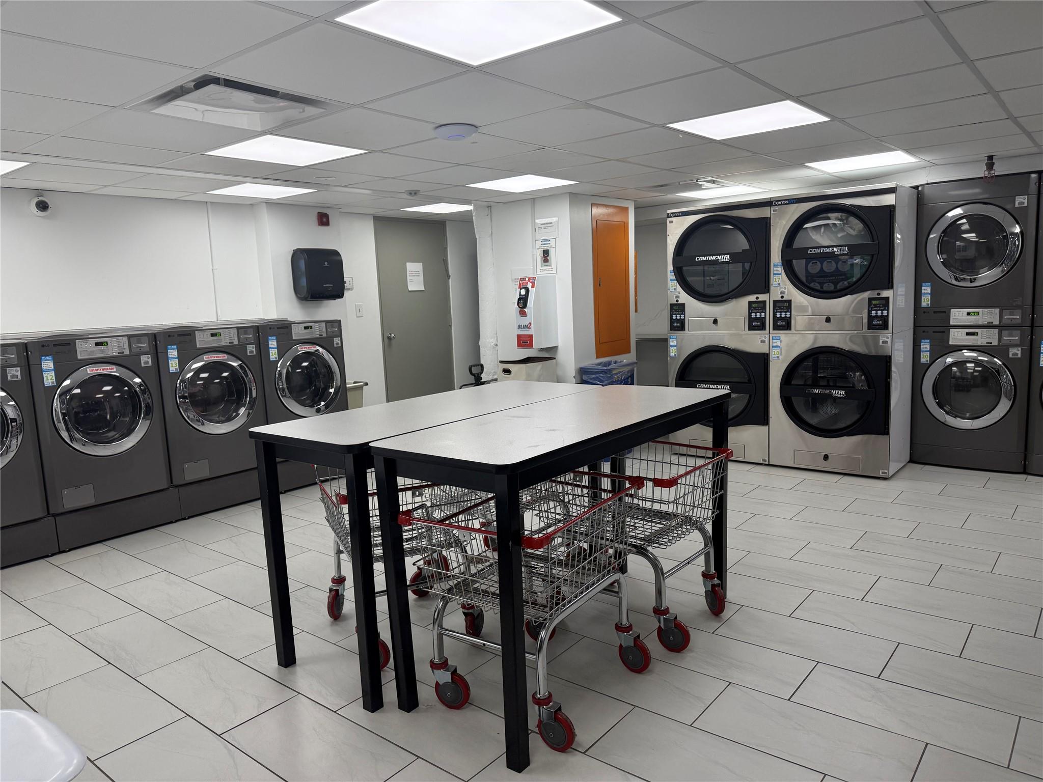 150 W 51 # 1032, New York (Manhattan), NY 10019