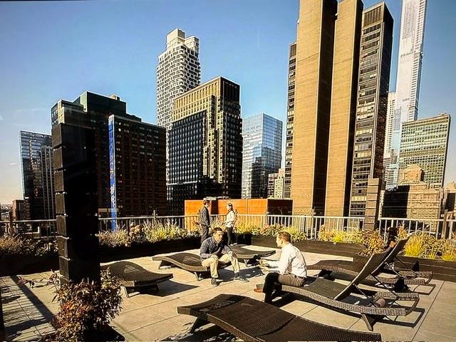 150 W 51 # 1032, New York (Manhattan), NY 10019