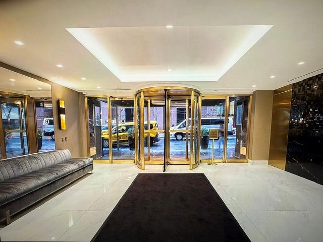 150 W 51 # 1032, New York (Manhattan), NY 10019