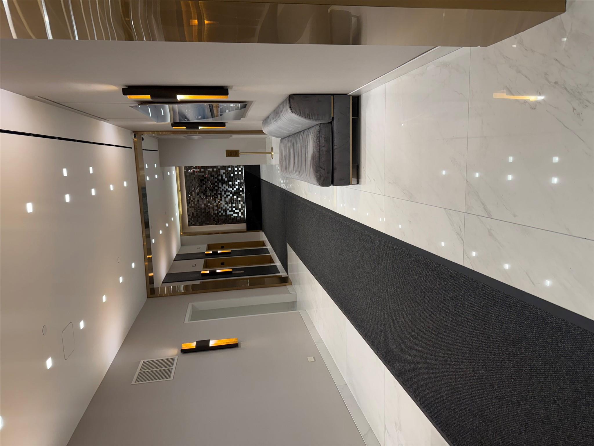 150 W 51 # 1032, New York (Manhattan), NY 10019