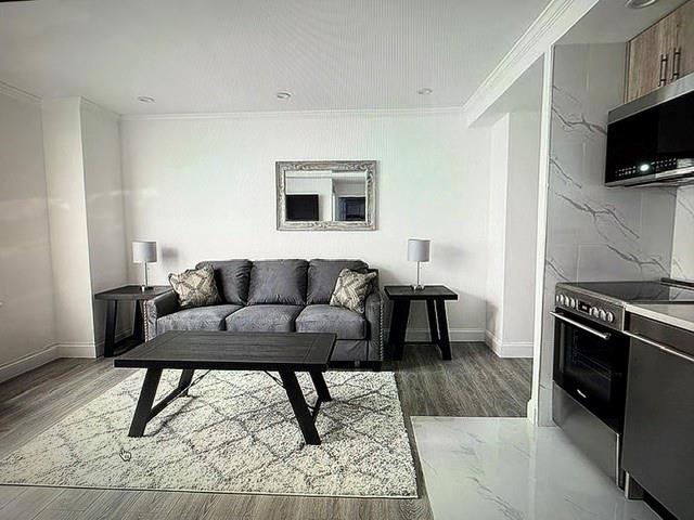 150 W 51 # 1032, New York (Manhattan), NY 10019