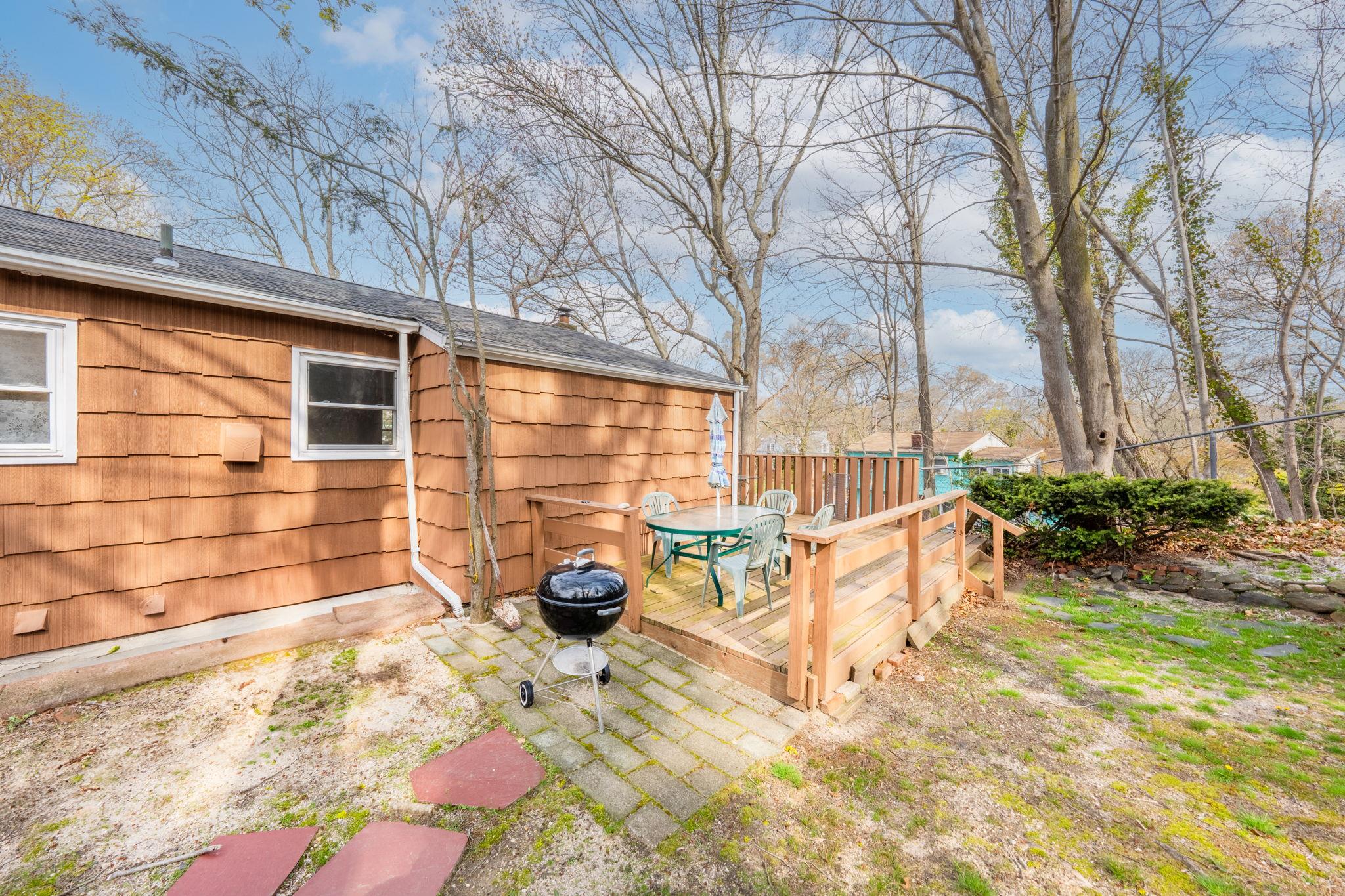 71 Rosewood Road, Rocky Point, NY 11778