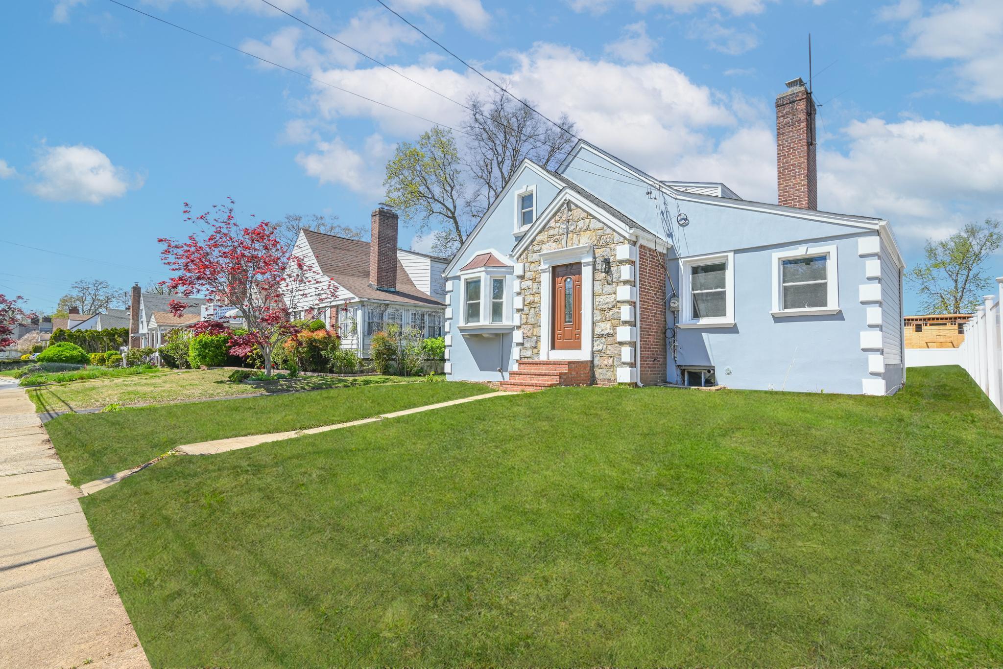 49 Carol Street, West Hempstead, NY 11552