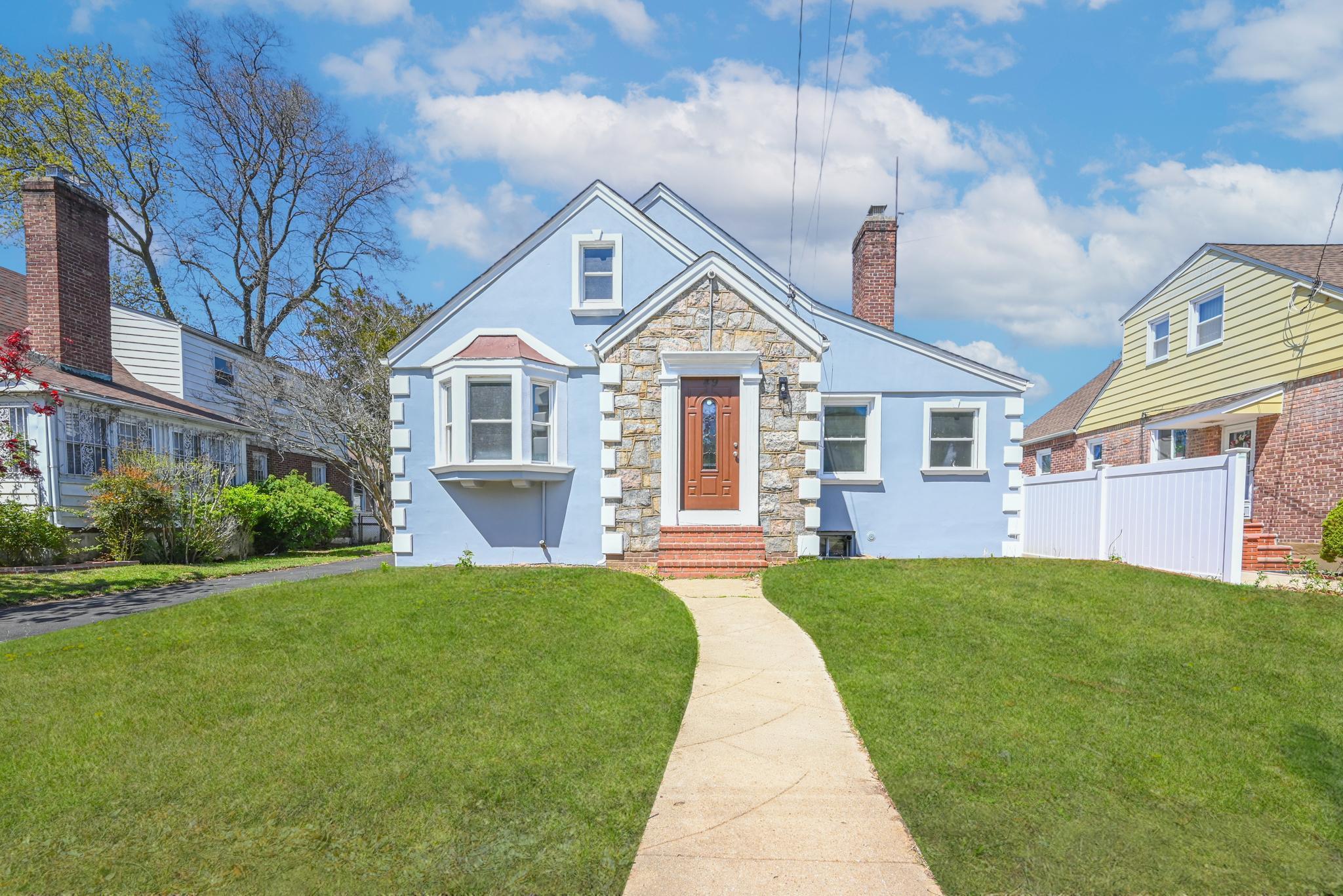 49 Carol Street, West Hempstead, NY 11552