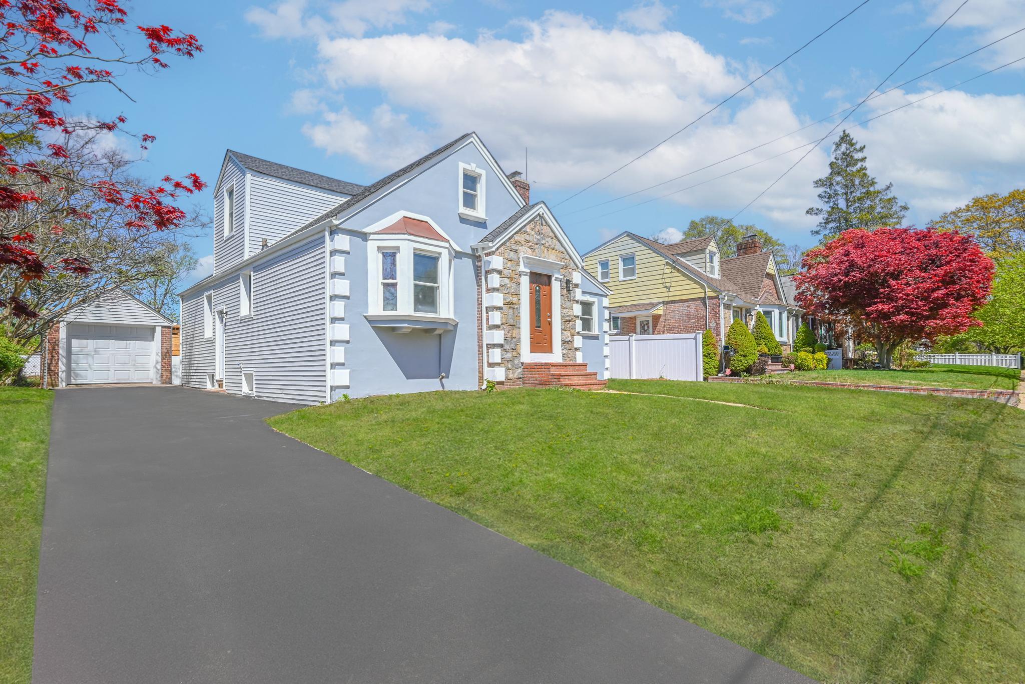 49 Carol Street, West Hempstead, NY 11552