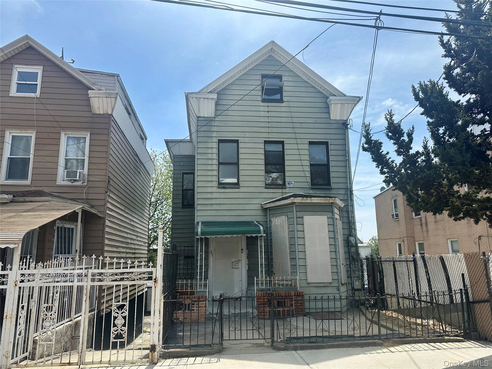 230 Sunnyside Avenue, Brooklyn, NY 11207
