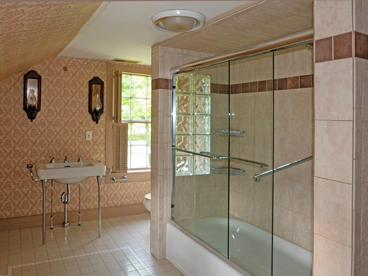 226 County Route 17, Chatham, NY 12184