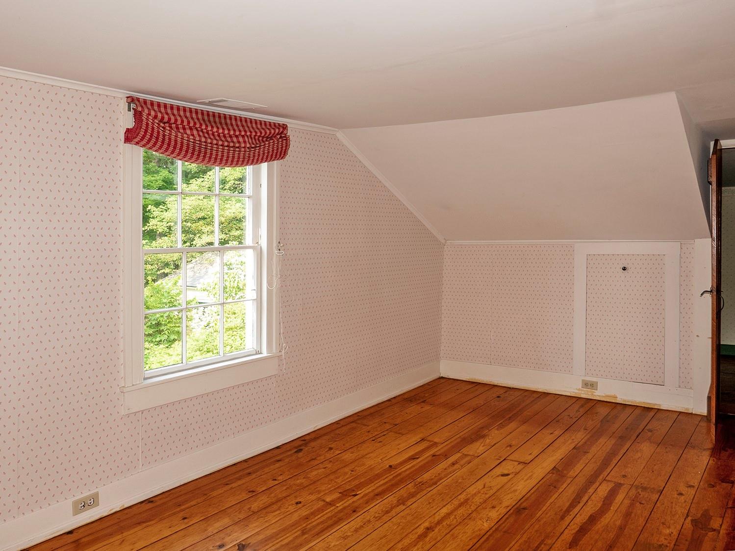 226 County Route 17, Chatham, NY 12184