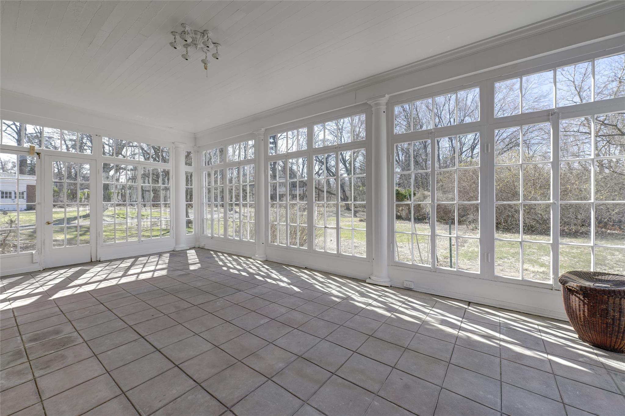 44 North Drive, Manhasset, NY 11030