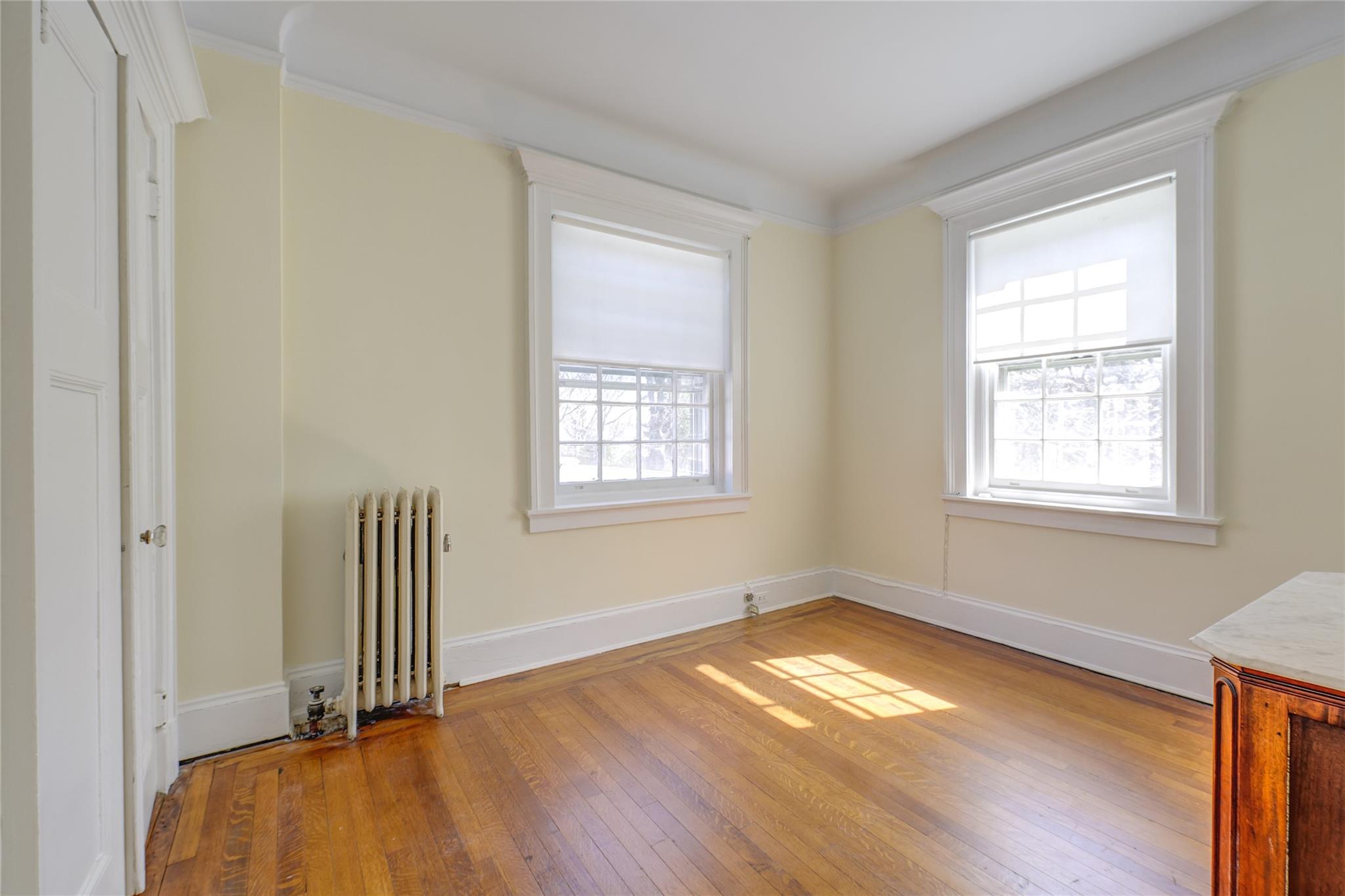 44 North Drive, Manhasset, NY 11030