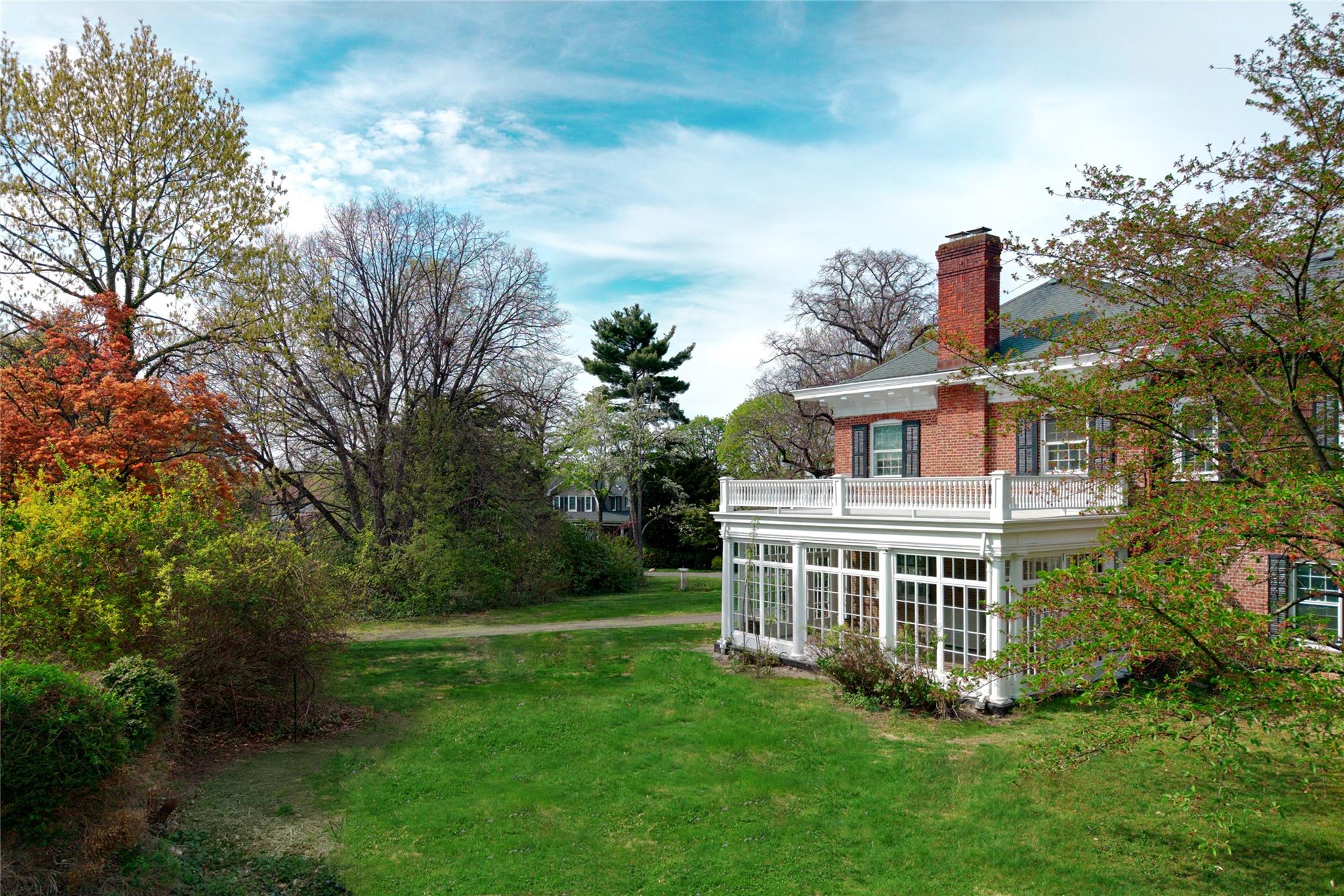 44 North Drive, Manhasset, NY 11030