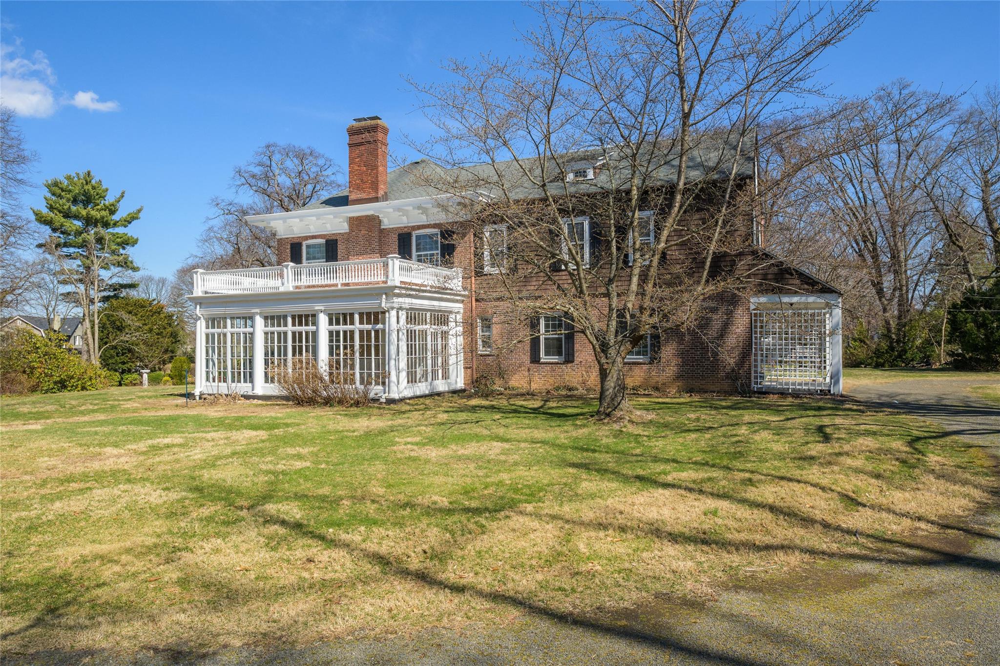 44 North Drive, Manhasset, NY 11030