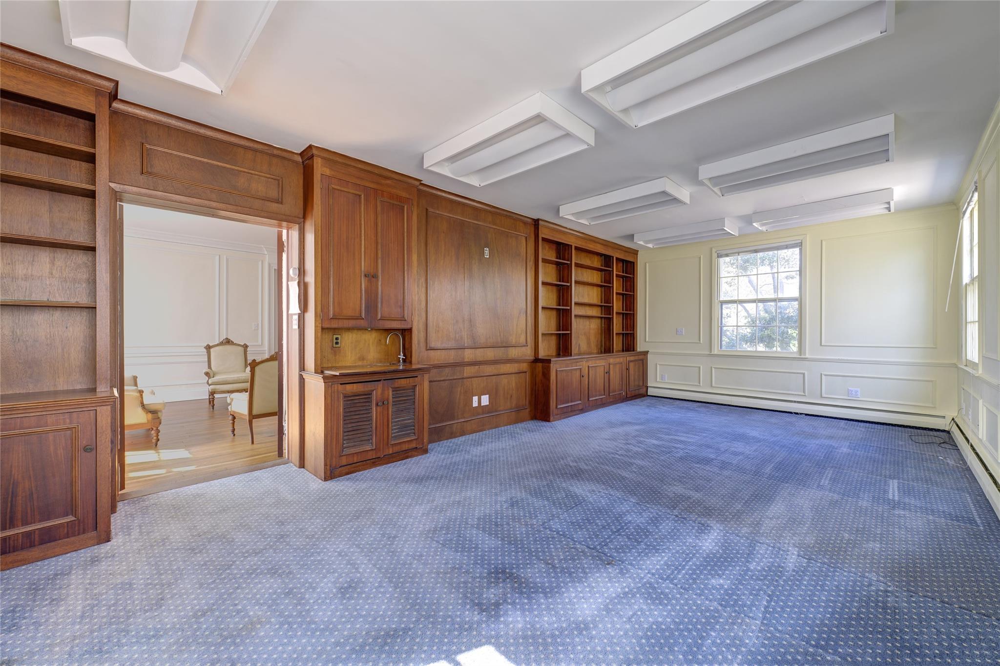 44 North Drive, Manhasset, NY 11030