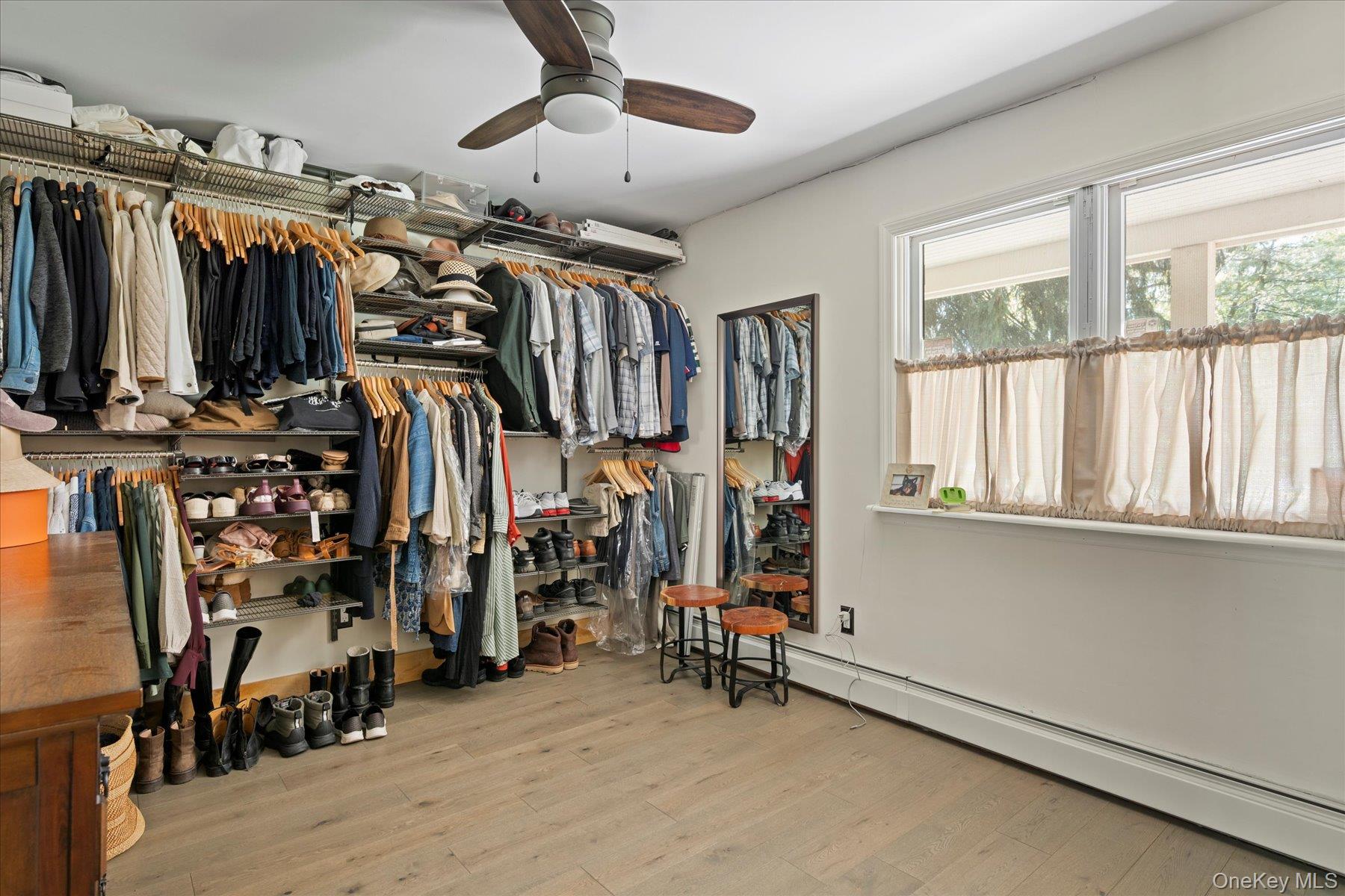 5 Pardam Knoll Road, Miller Place, NY 11764