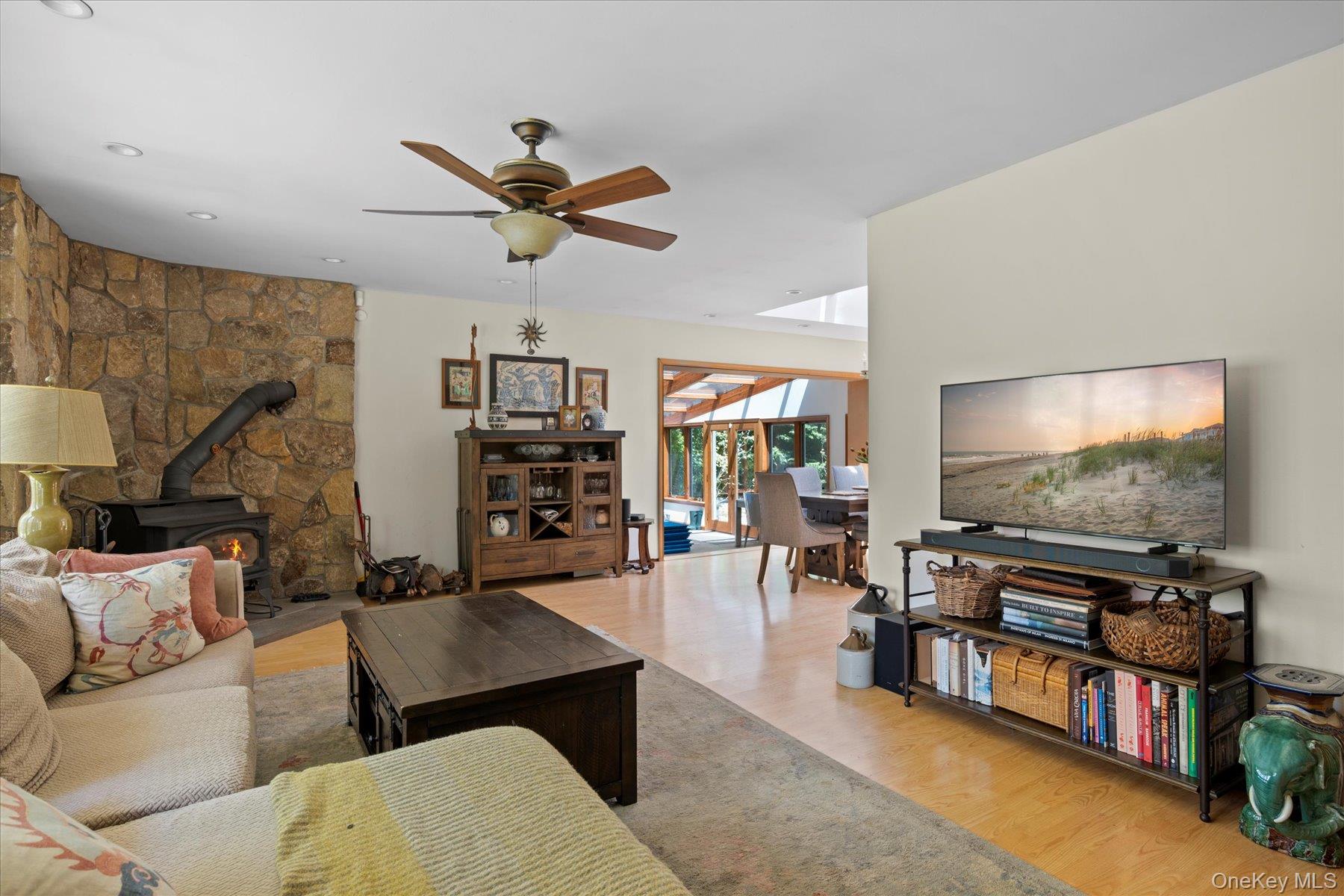 5 Pardam Knoll Road, Miller Place, NY 11764