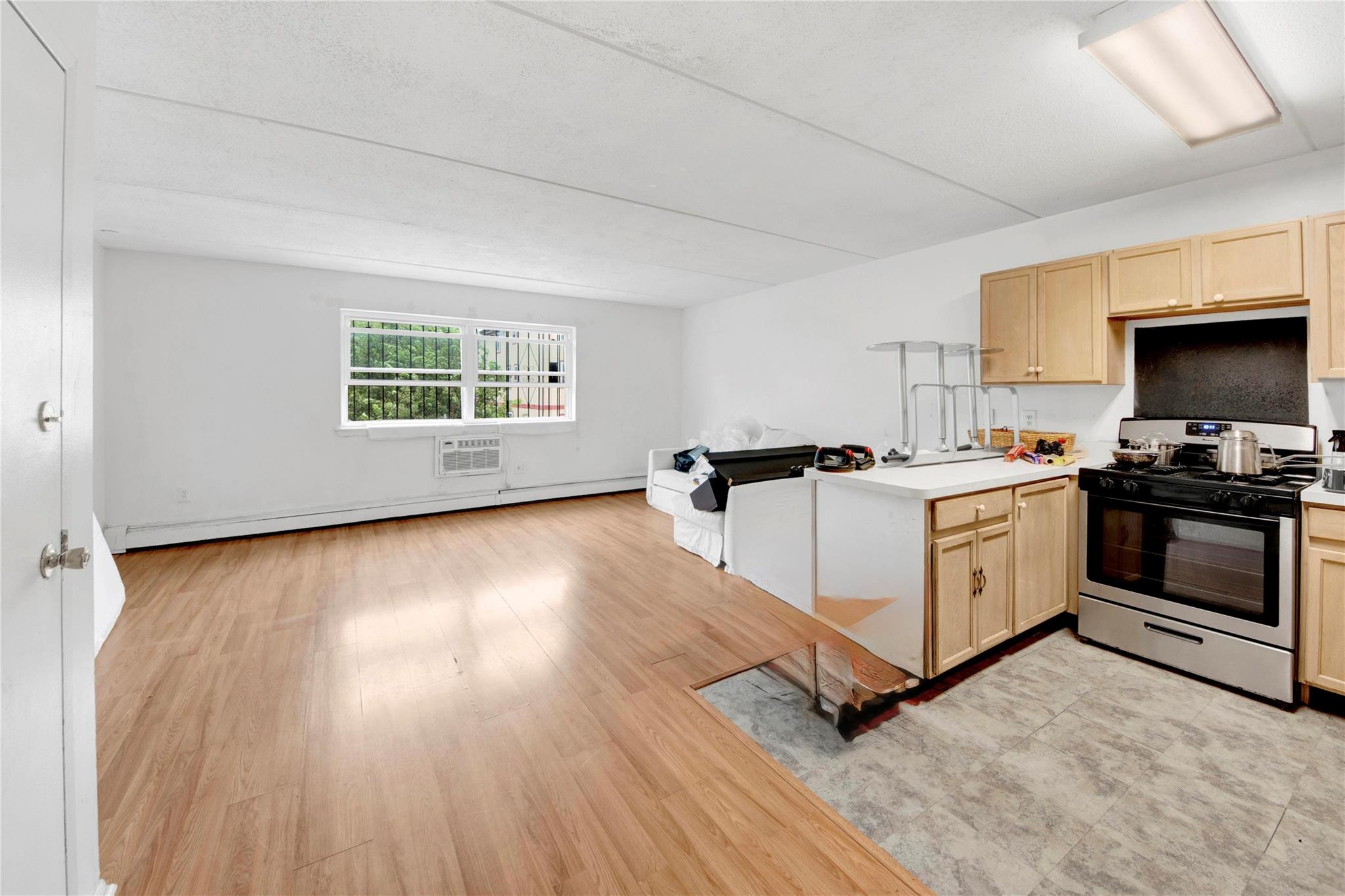 643 Underhill Avenue, Bronx, NY 10473