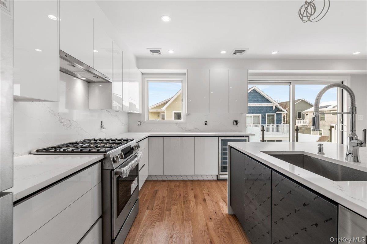 56 Oregon Street, Long Beach, NY 11561