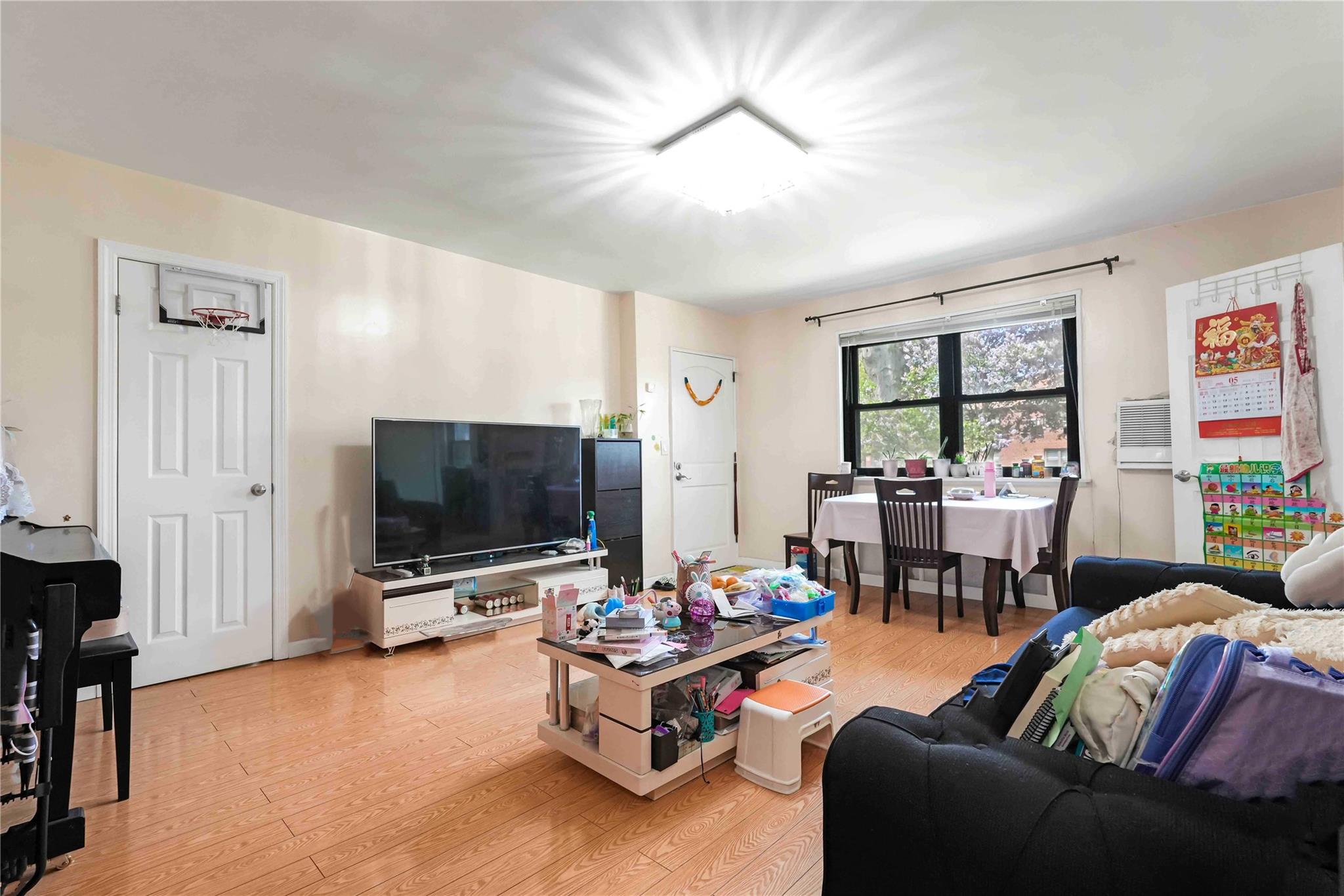 58-37 246th Crescent # 1F, Little Neck, NY 11362