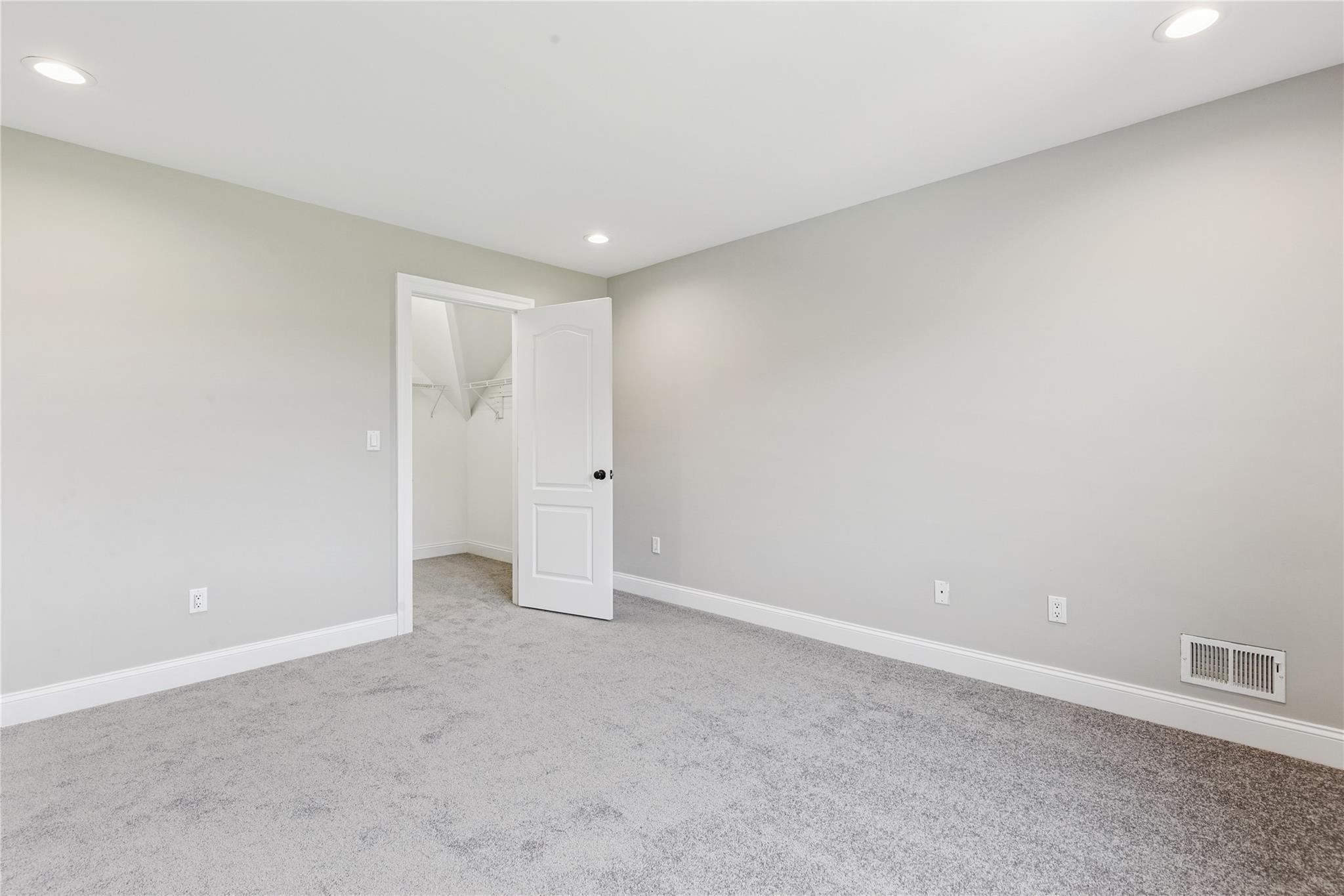 1465 Ackerly Pond Lane, Southold, NY 11971