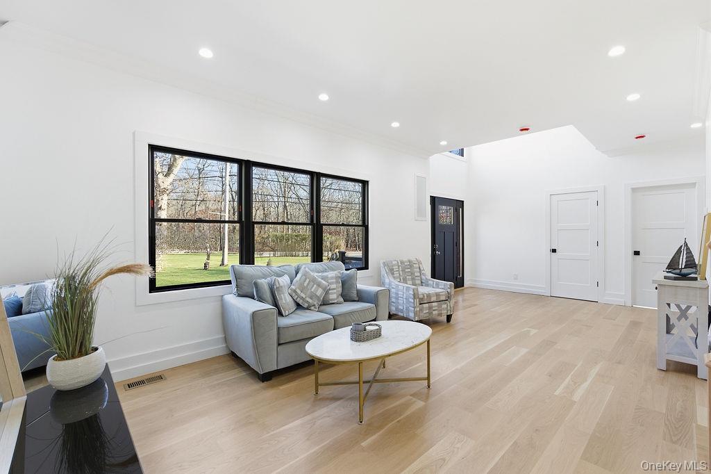 768 Bridgehampton Sag Harbor, Bridgehampton, NY 11978