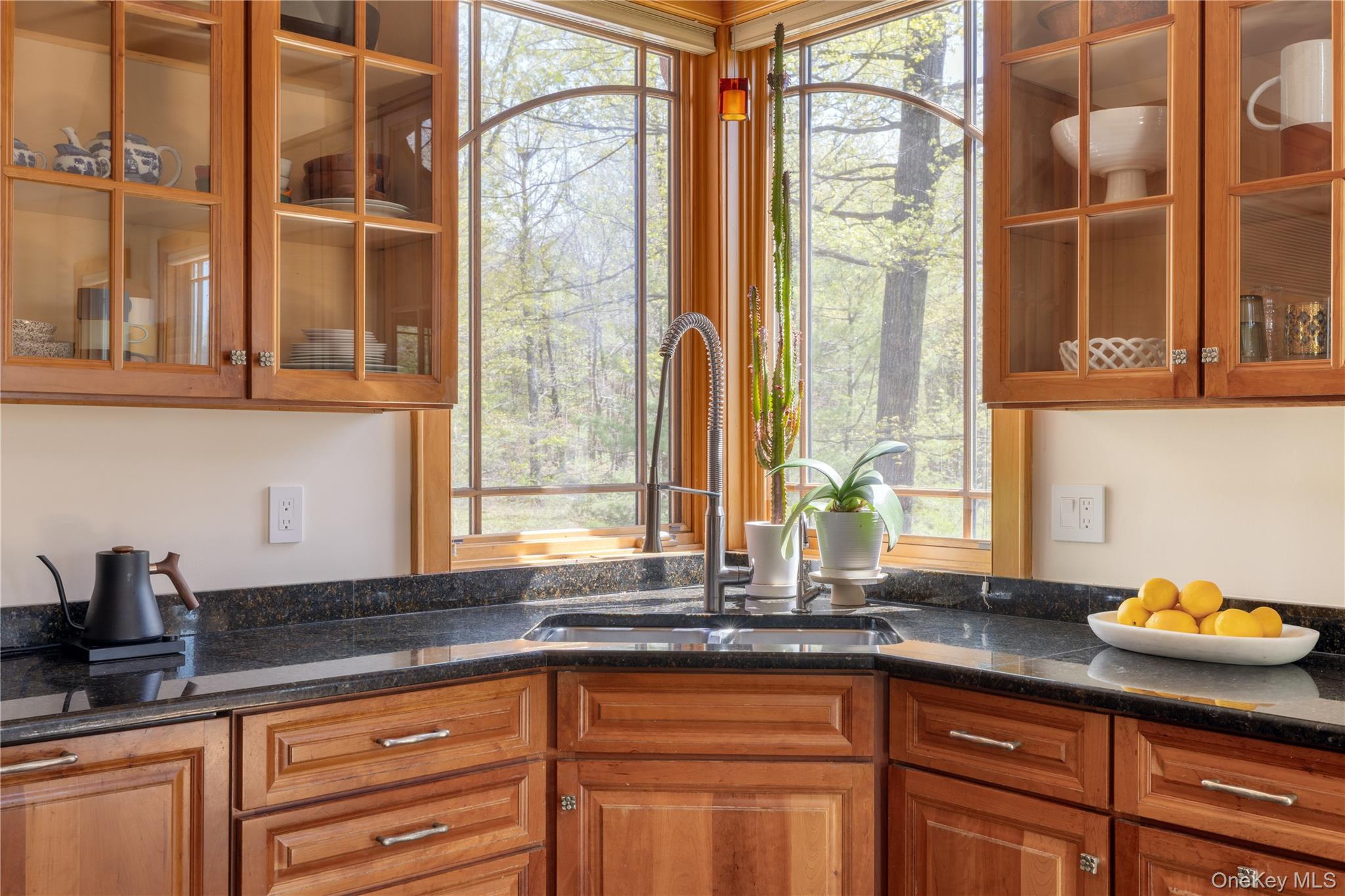 15 Old Farm Road, Rhinebeck, NY 12572