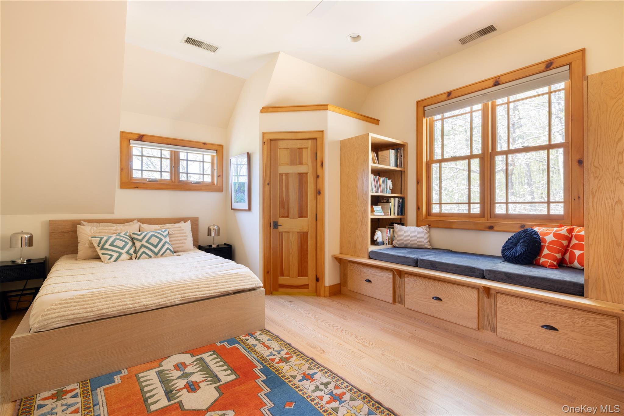 15 Old Farm Road, Rhinebeck, NY 12572