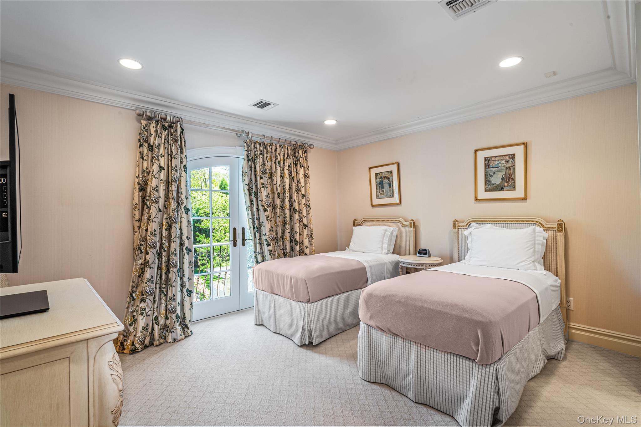 167 Brookville Road, Brookville, NY 11545