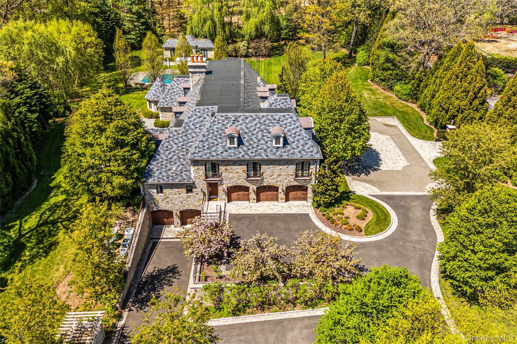 167 Brookville Road, Brookville, NY 11545