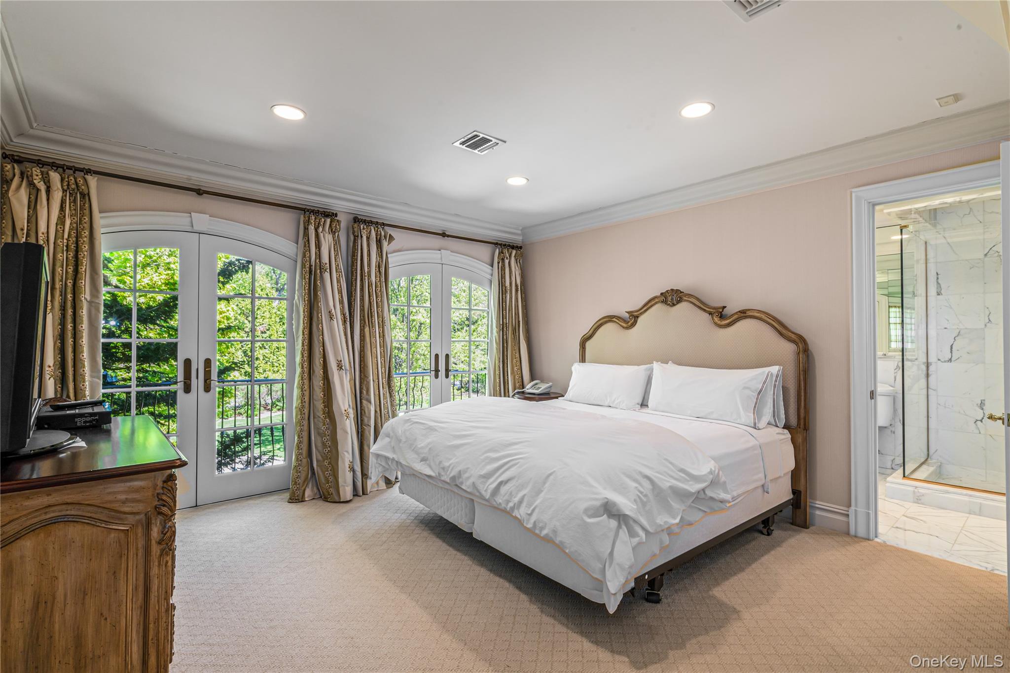 167 Brookville Road, Brookville, NY 11545