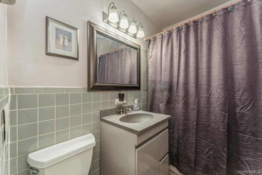 61 Maine Avenue # B21, Rockville Centre, NY 11570