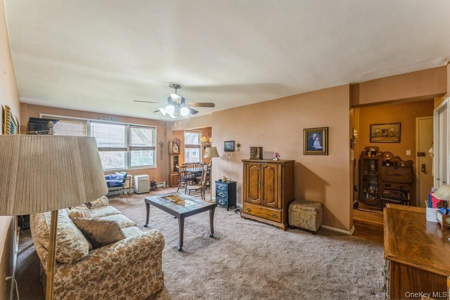 61 Maine Avenue # B21, Rockville Centre, NY 11570