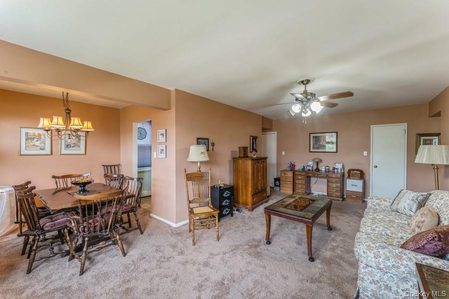 61 Maine Avenue # B21, Rockville Centre, NY 11570