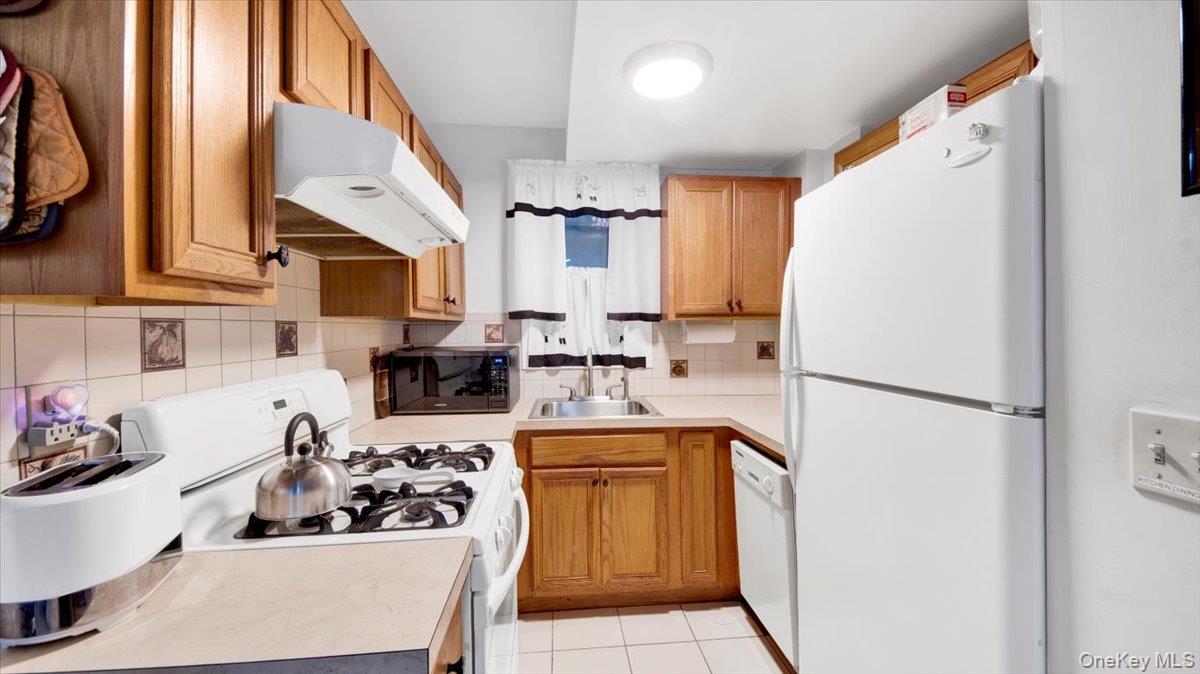 178 Crescent Place, Yonkers, NY 10704