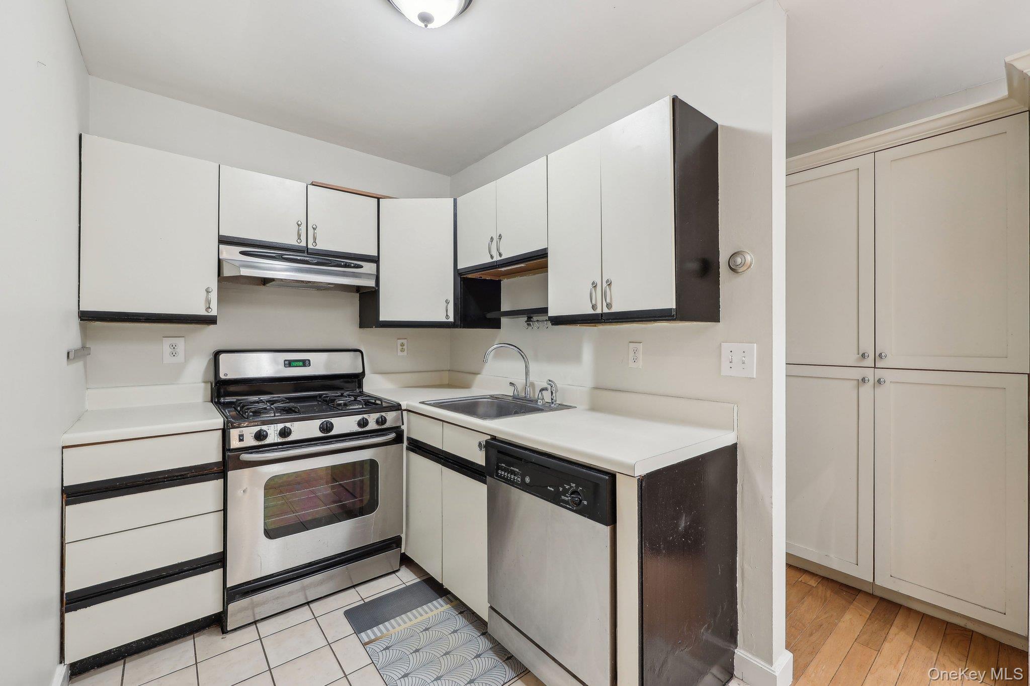 215 Washington Street # 19, Tappan, NY 10983