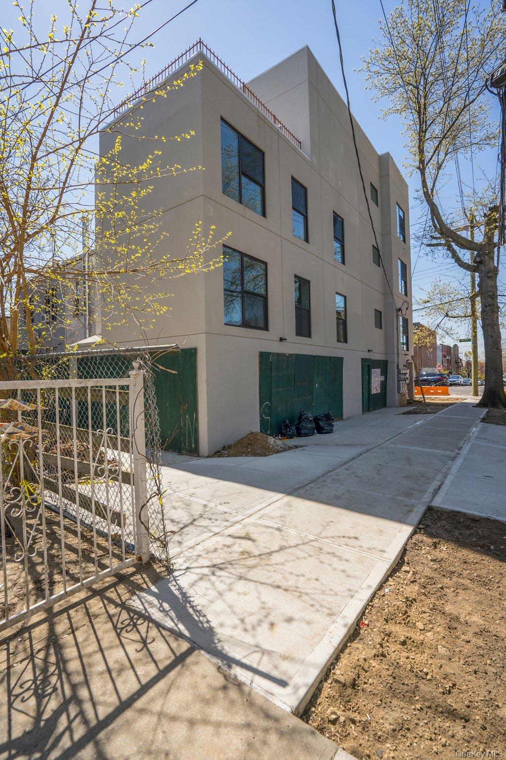 3650 Bronxwood Avenue, Bronx, NY 10469