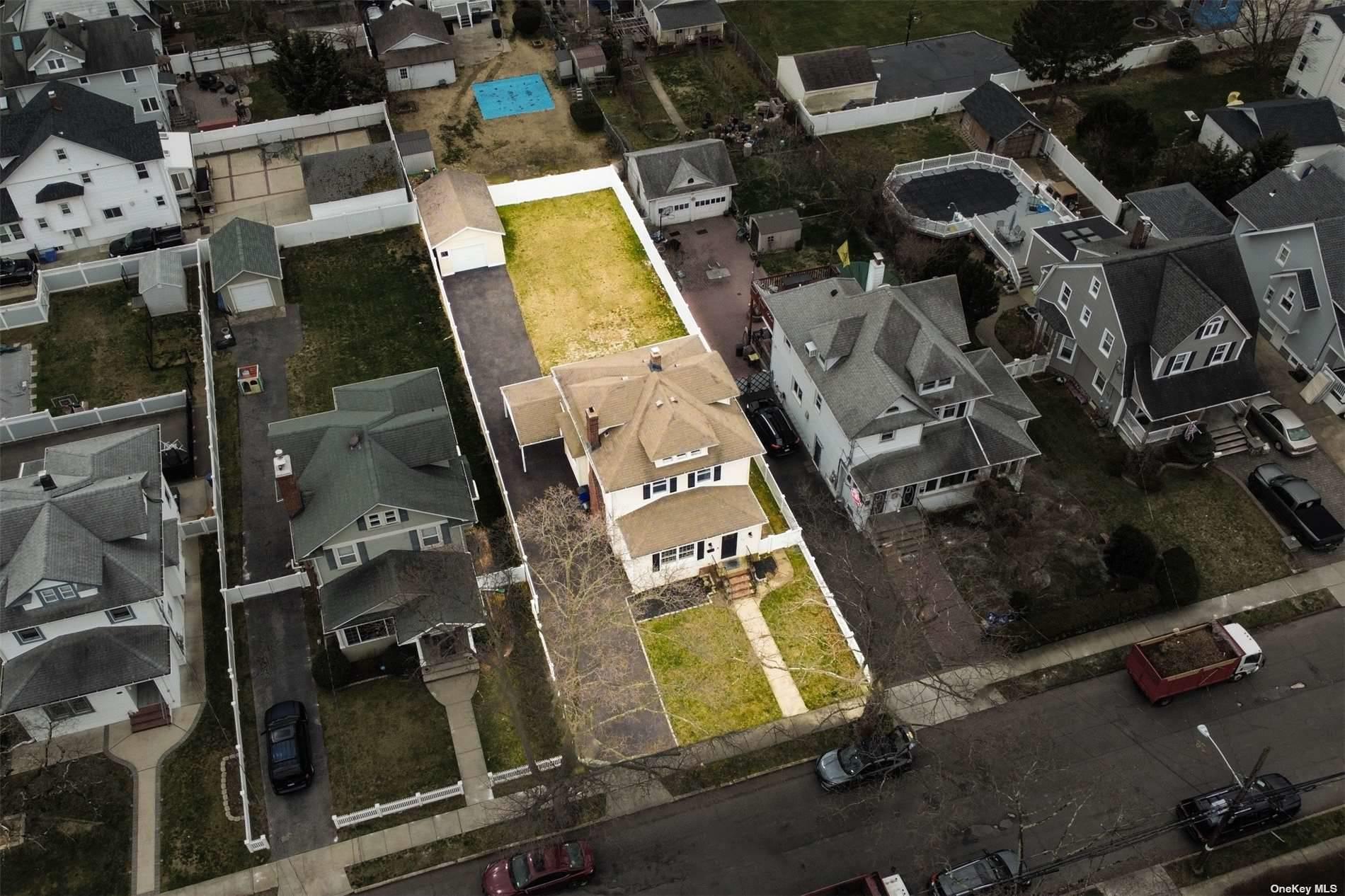 23 Garfield, East Rockaway, NY 11518