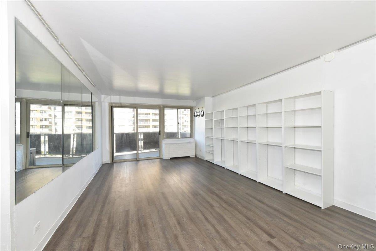 18-15 215th Street # 4L, Bayside, NY 11360