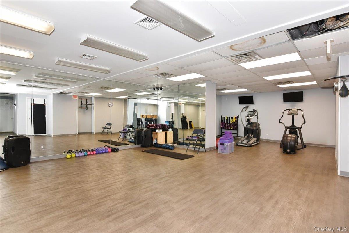 18-15 215th Street # 4L, Bayside, NY 11360