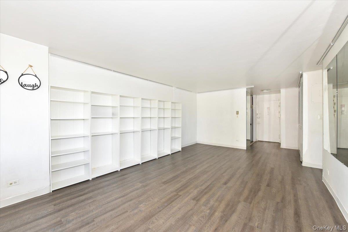 18-15 215th Street # 4L, Bayside, NY 11360