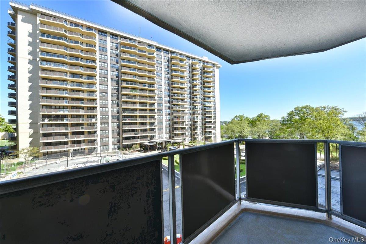 18-15 215th Street # 4L, Bayside, NY 11360