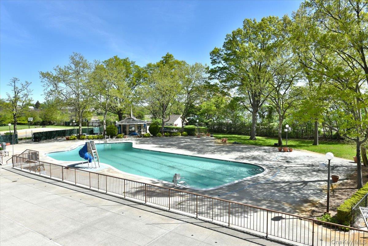 18-15 215th Street # 4L, Bayside, NY 11360