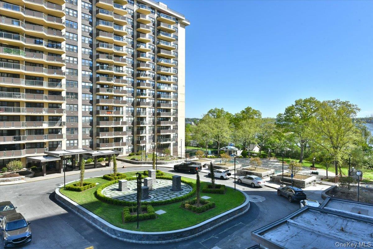 18-15 215th Street # 4L, Bayside, NY 11360