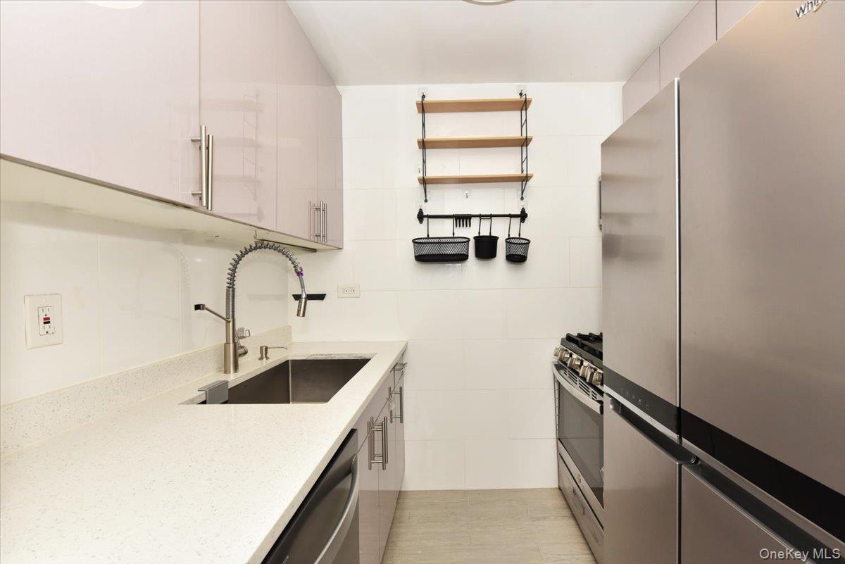 18-15 215th Street # 4L, Bayside, NY 11360