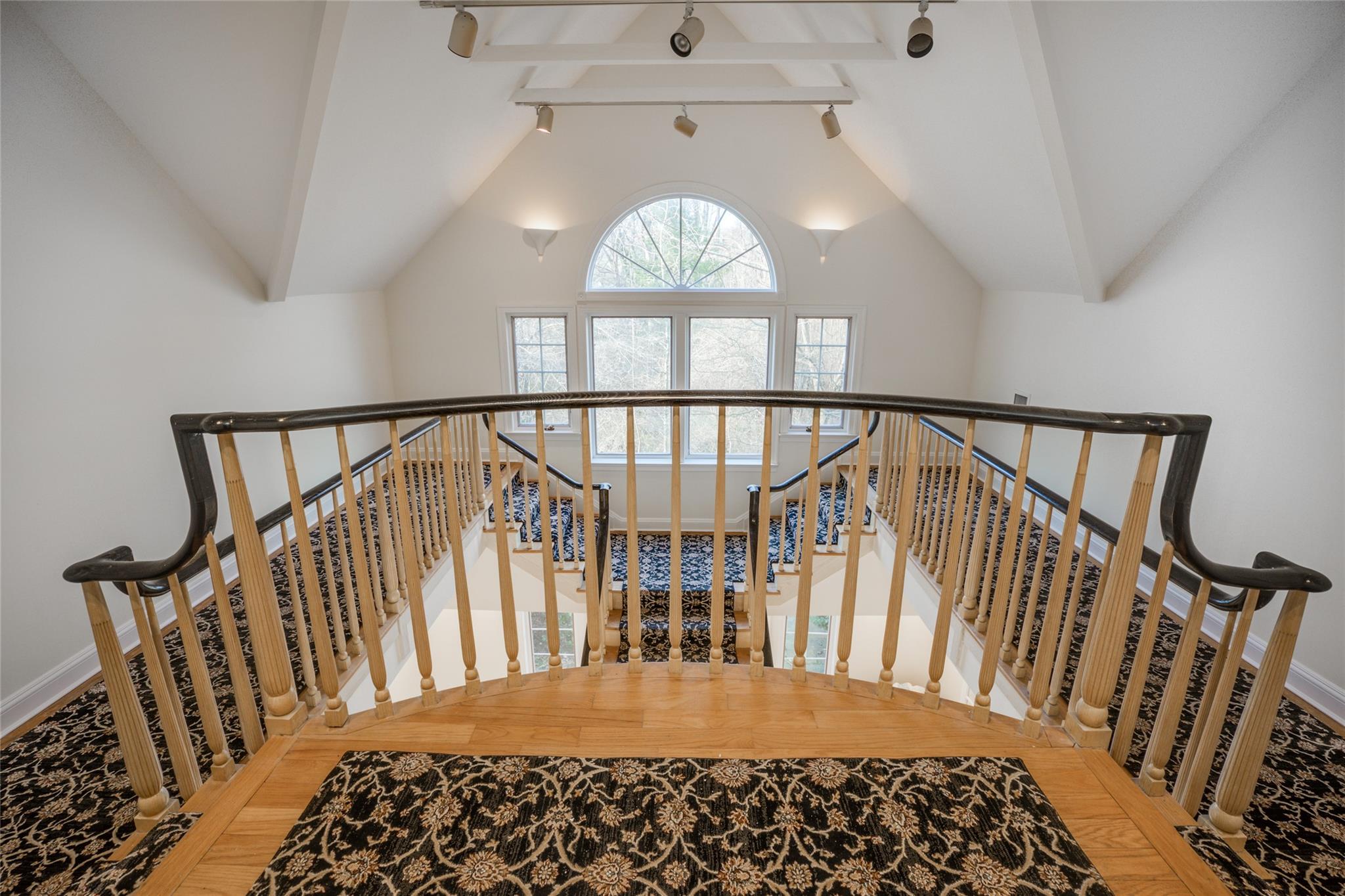 358 Centre Island Road, Centre Island, NY 11771