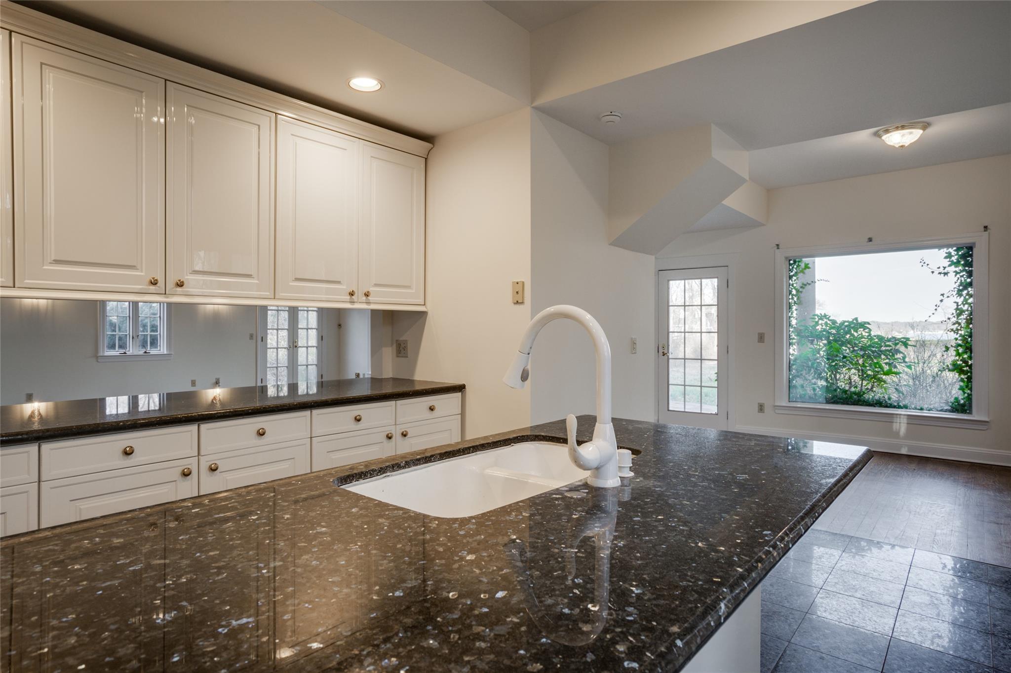 358 Centre Island Road, Centre Island, NY 11771